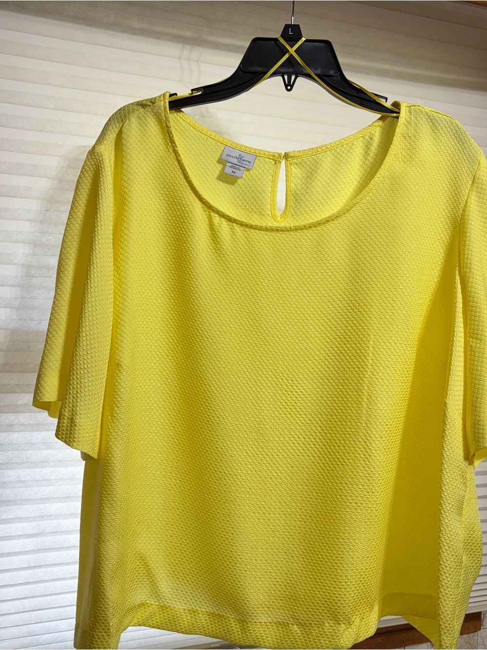 Jaclyn Smith 3x NEW without tags Length 21”
